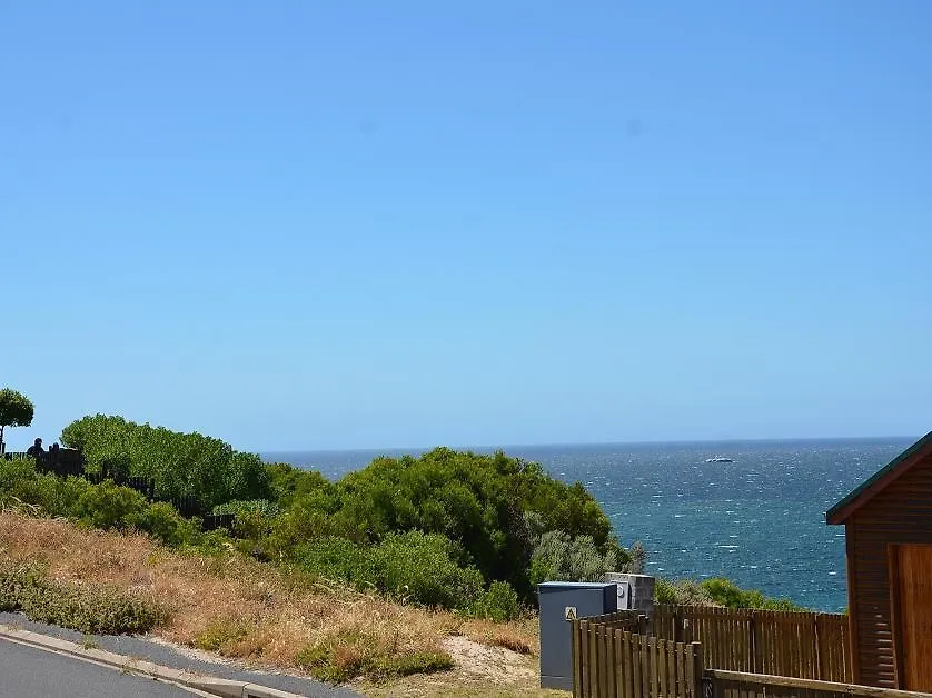 15 On Penguin Guest House Κέιπ Τάουν
